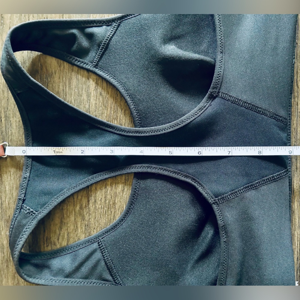 🆕 Nike Womens Victory Shape Black/White High Support Sports Bra ~ COPY ~ 1 LEFT - Picture 8 of 16